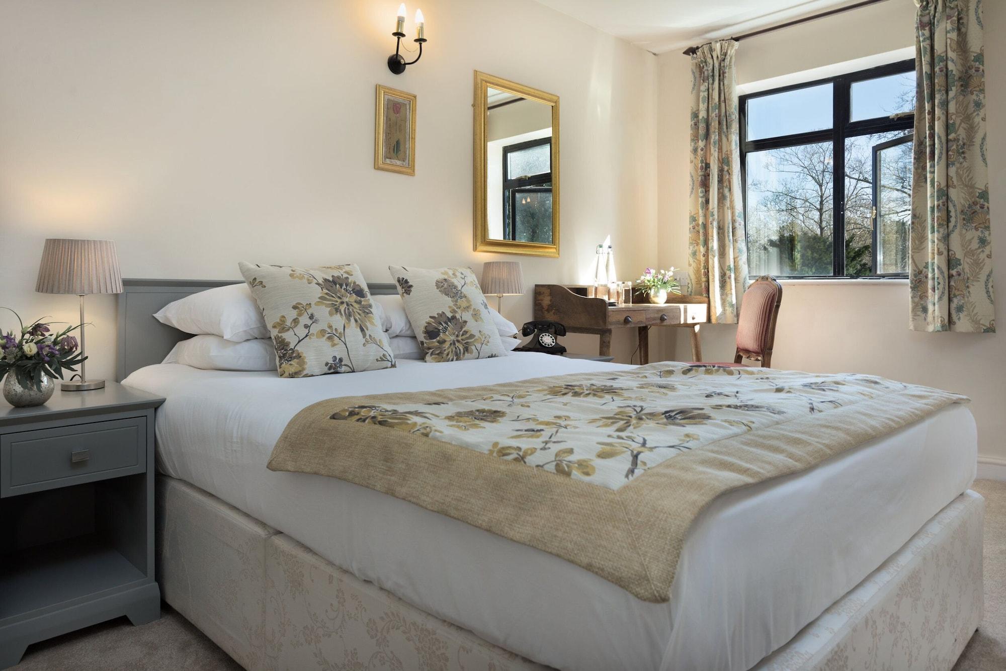 Stanton Manor Hotel Чипенхэм Экстерьер фото