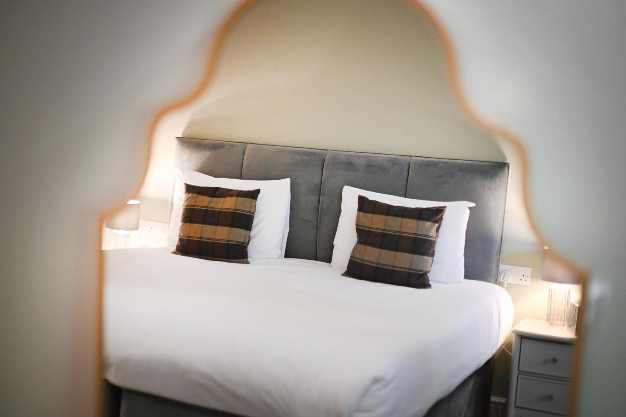 Stanton Manor Hotel Чипенхэм Экстерьер фото