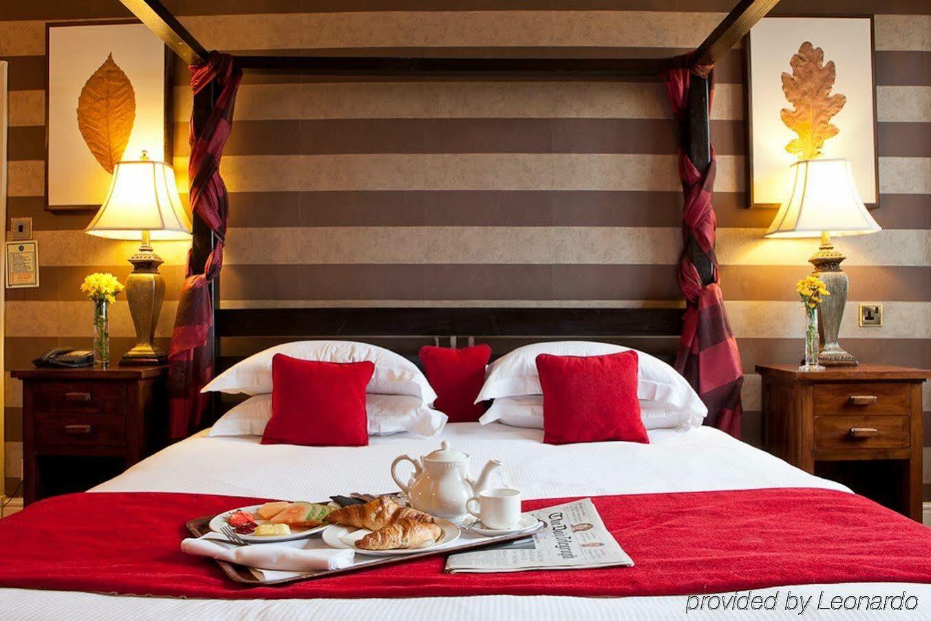 Stanton Manor Hotel Чипенхэм Экстерьер фото